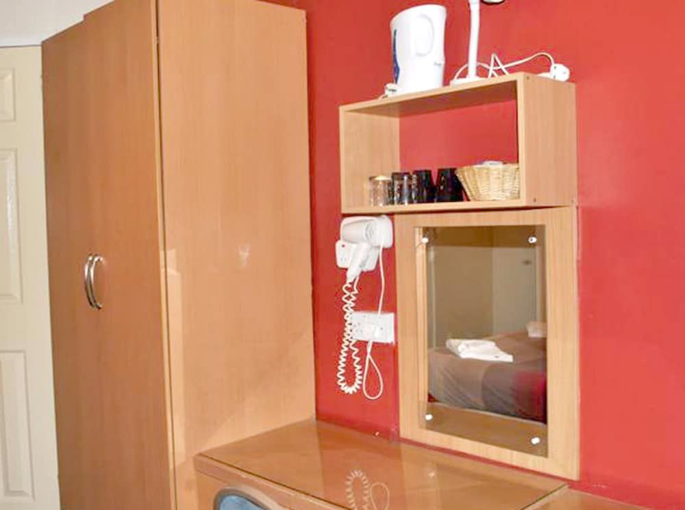 Guilford House Hotel Double Room 4