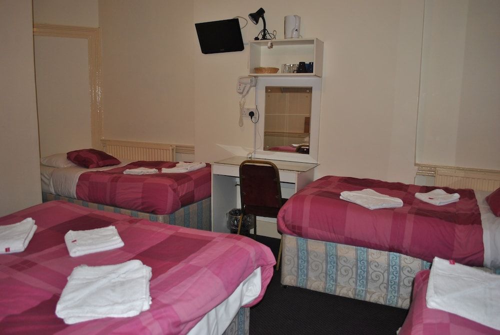 undefined Guilford House Hotel