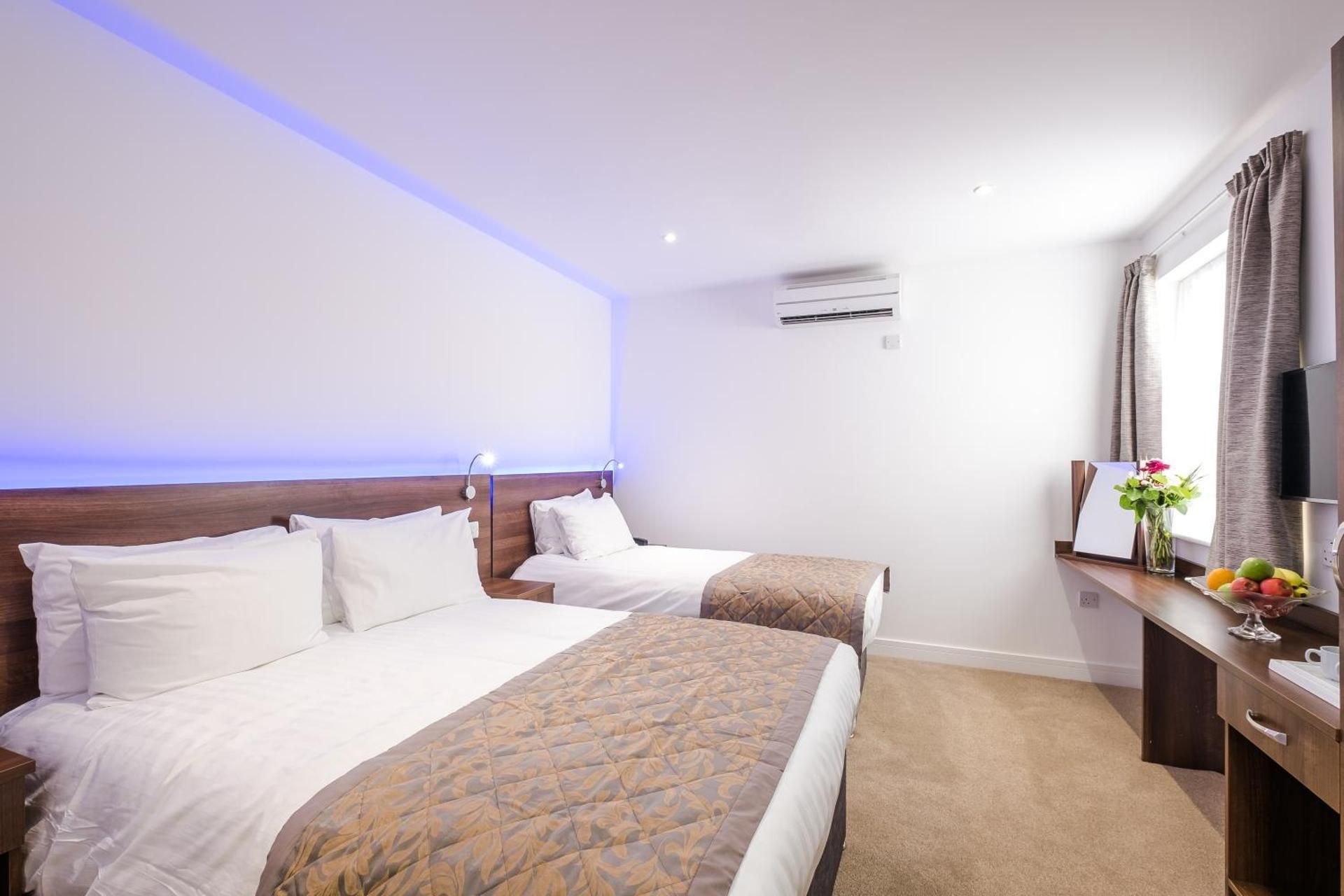 Triple room-Ensuite with Shower