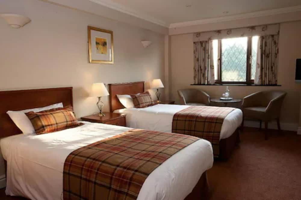 Stirrups Hotel Twin Room 3