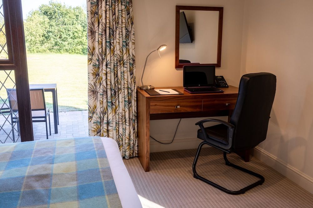 Stirrups Hotel Executive Double Room 8