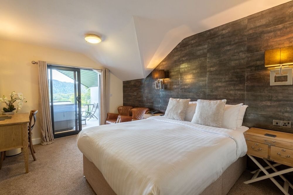 Lakes Hotel and Spa Standard Double Room with Hot Tub (Small, Adults only)
