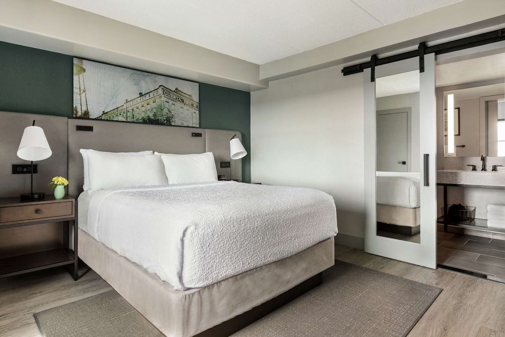 Room, 1 Queen Bed (Moderno Del Sur)