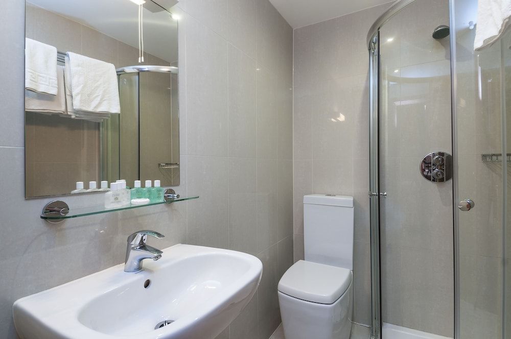 Trebovir Hotel Basic Triple Room 5