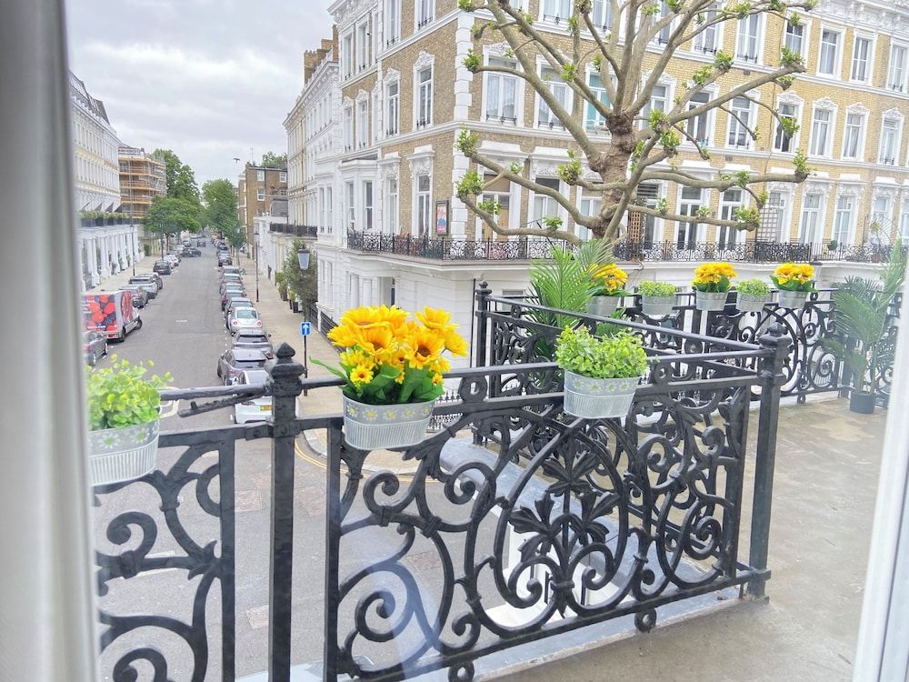 Trebovir Hotel Twin Room 4