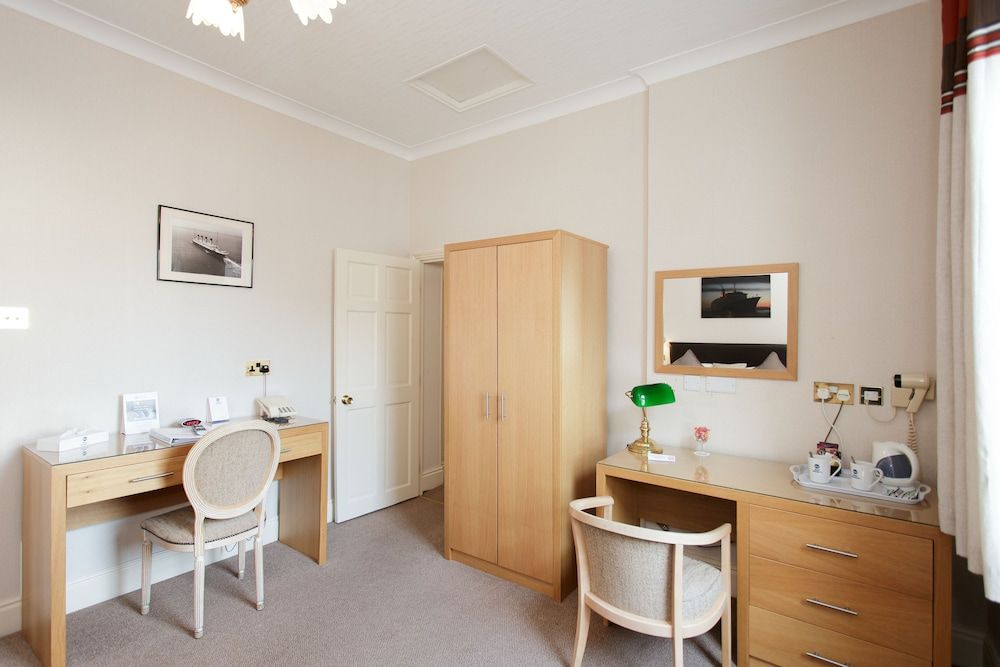 Suite, 1 King Bed, Non Smoking