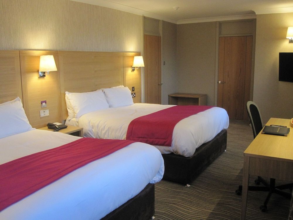 Best Western Heath Court Hotel Family Room, 2 Double Beds, Non Smoking (Third bed is Single Bed) 2