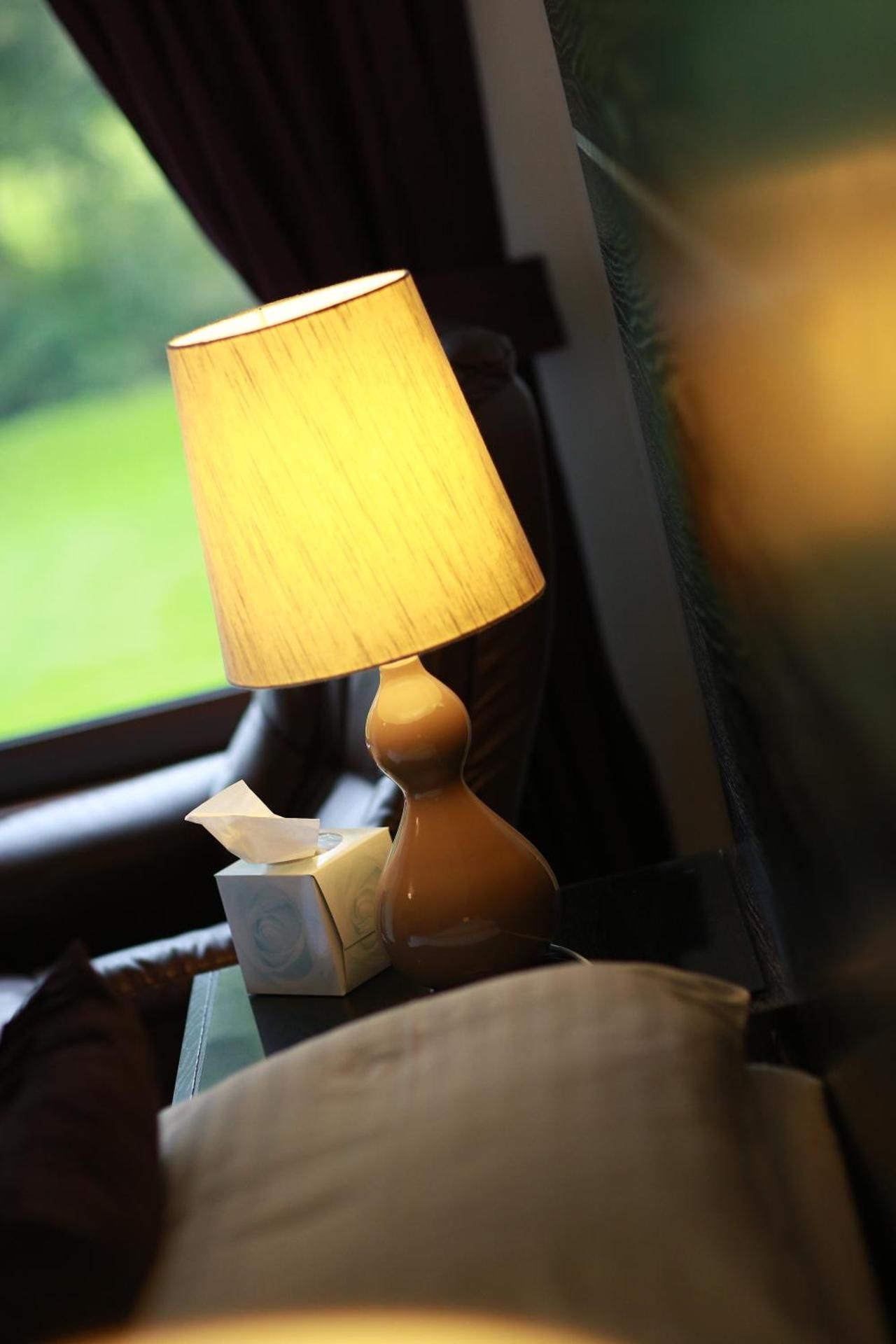 Ewenny Farm Guesthouse Deluxe Double Room with Bath 9