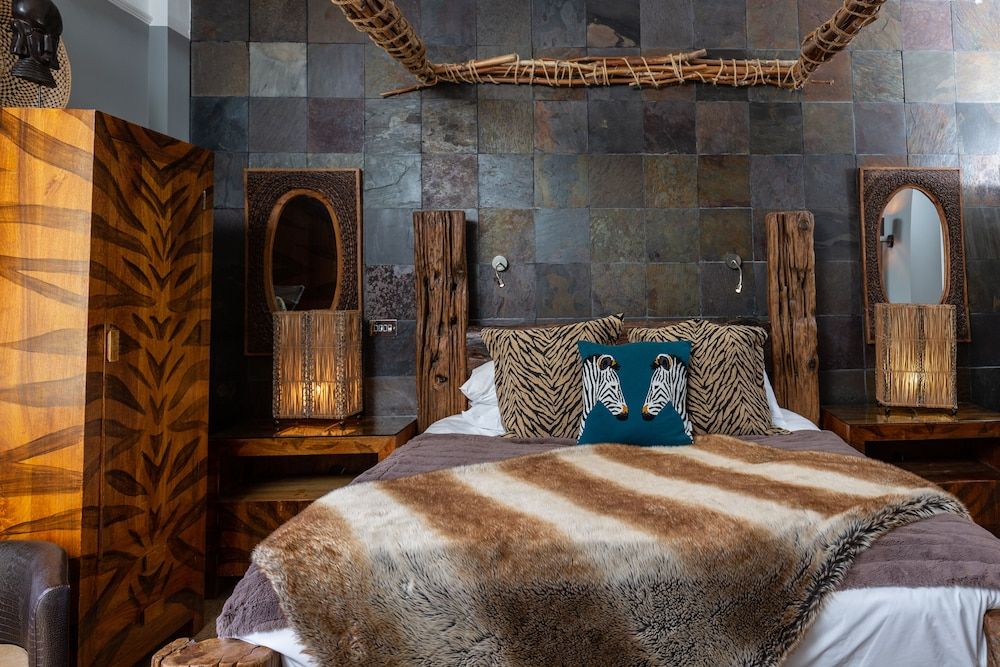 Beaumont House Room (Out of Africa) 6