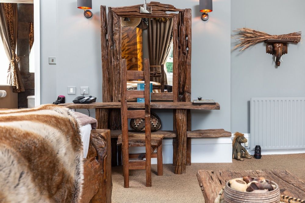 Beaumont House Room (Out of Africa) 21