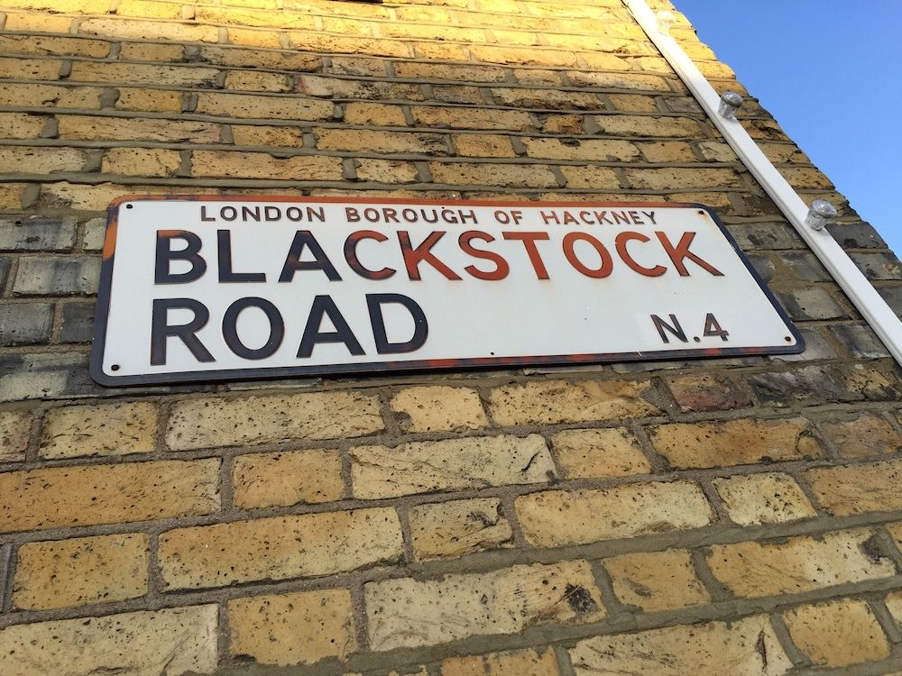 undefined Arsenal Tavern Backpackers 4