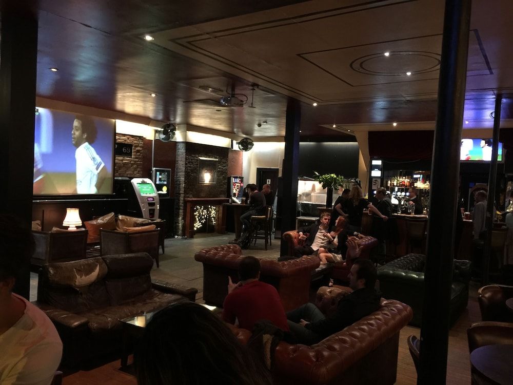 undefined Arsenal Tavern Backpackers 6
