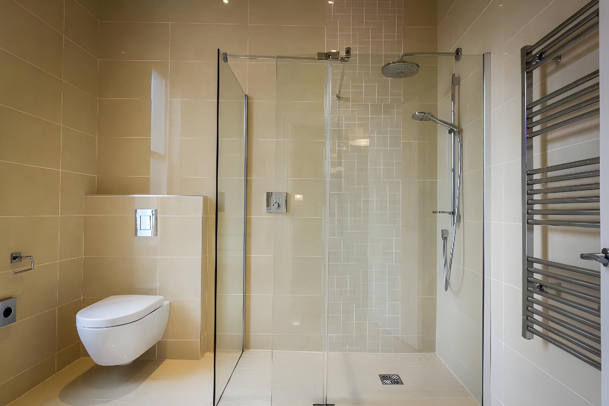 White Hart Hotel & Apartments Double Room with Private Bathroom 3