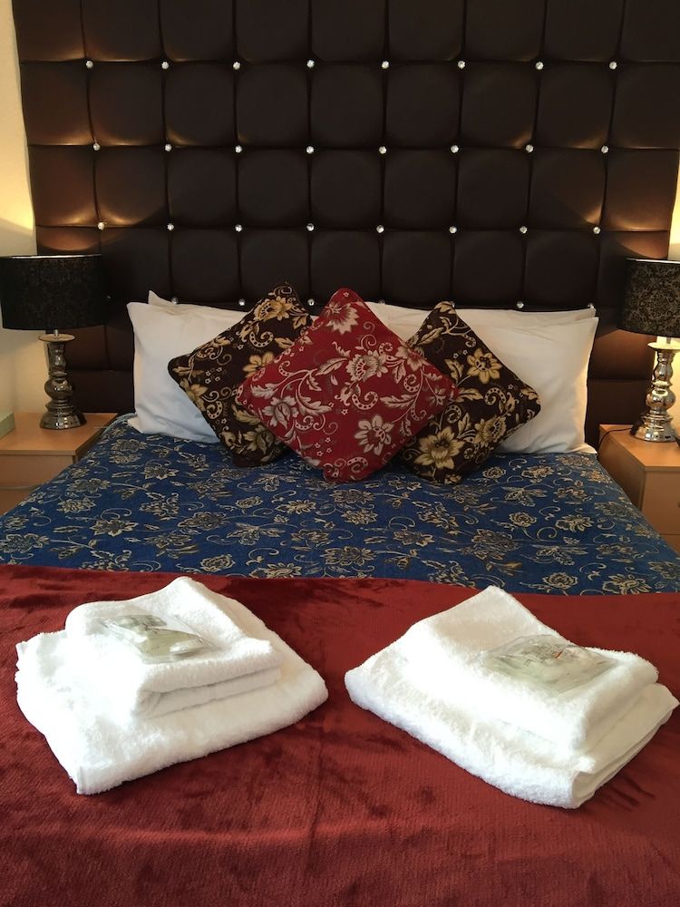 undefined Metro London City Airport 6