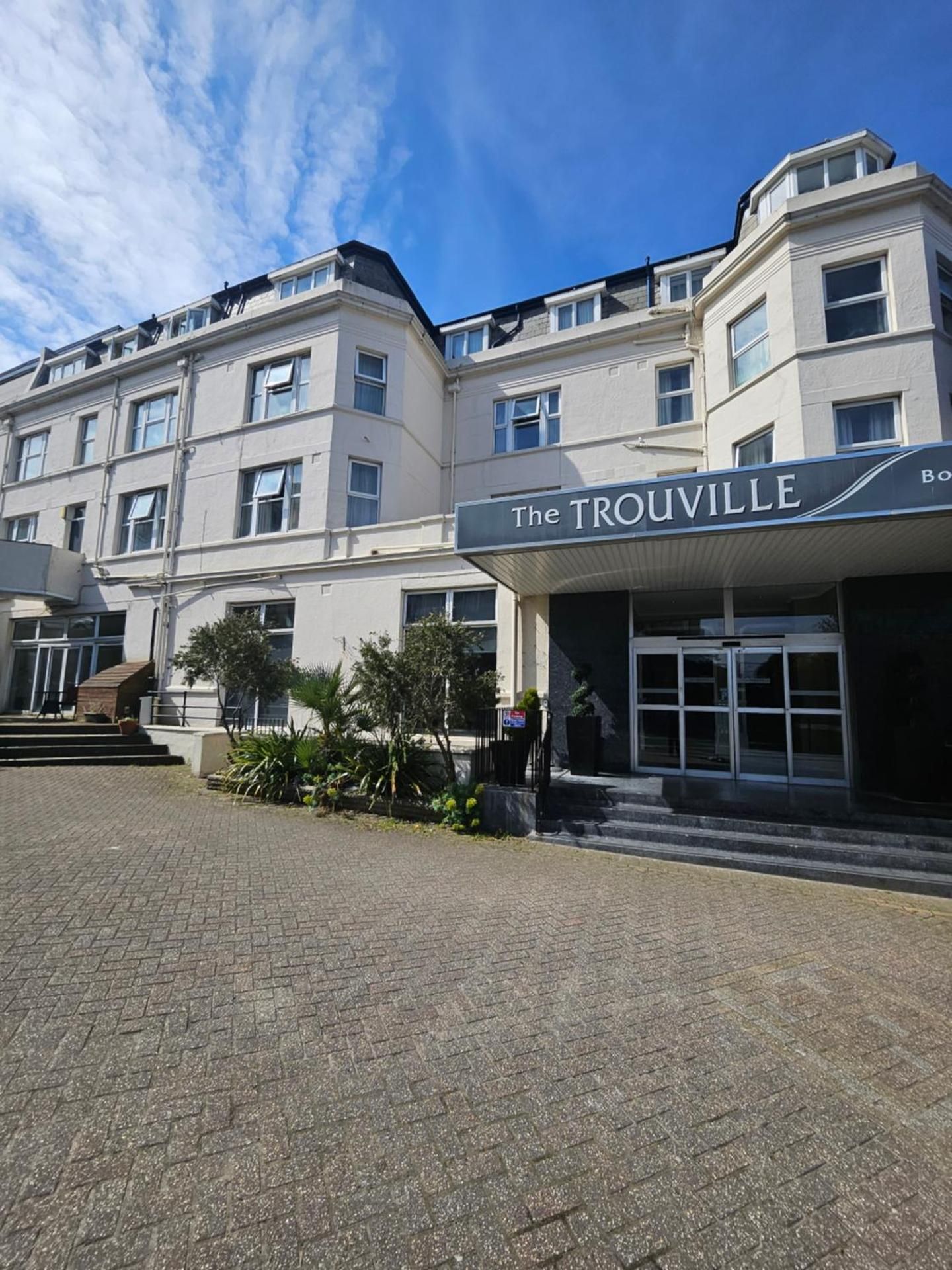 Trouville Hotel