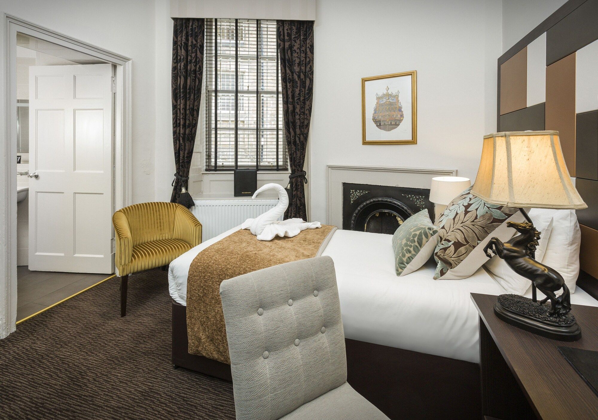 undefined Albany Hotel 10