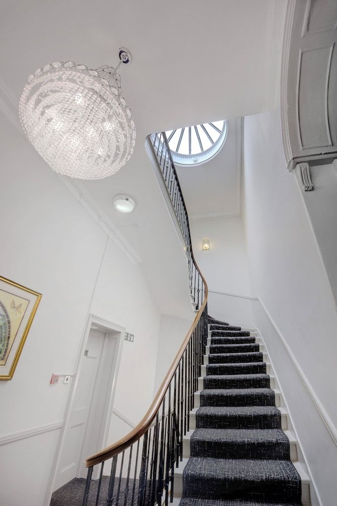 undefined Albany Hotel