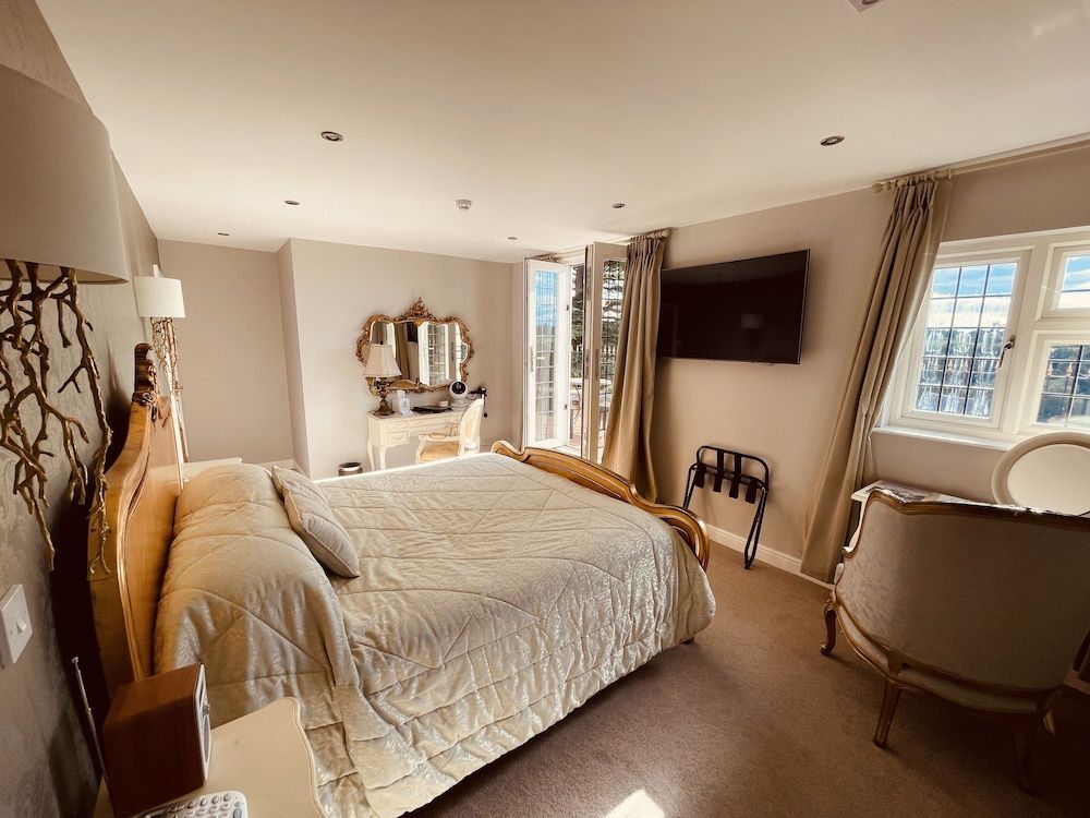 Nuthurst Grange Country House Hotel Superior Double Room 3