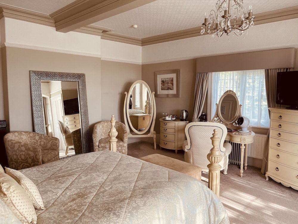 Nuthurst Grange Country House Hotel Superior Double Room 15
