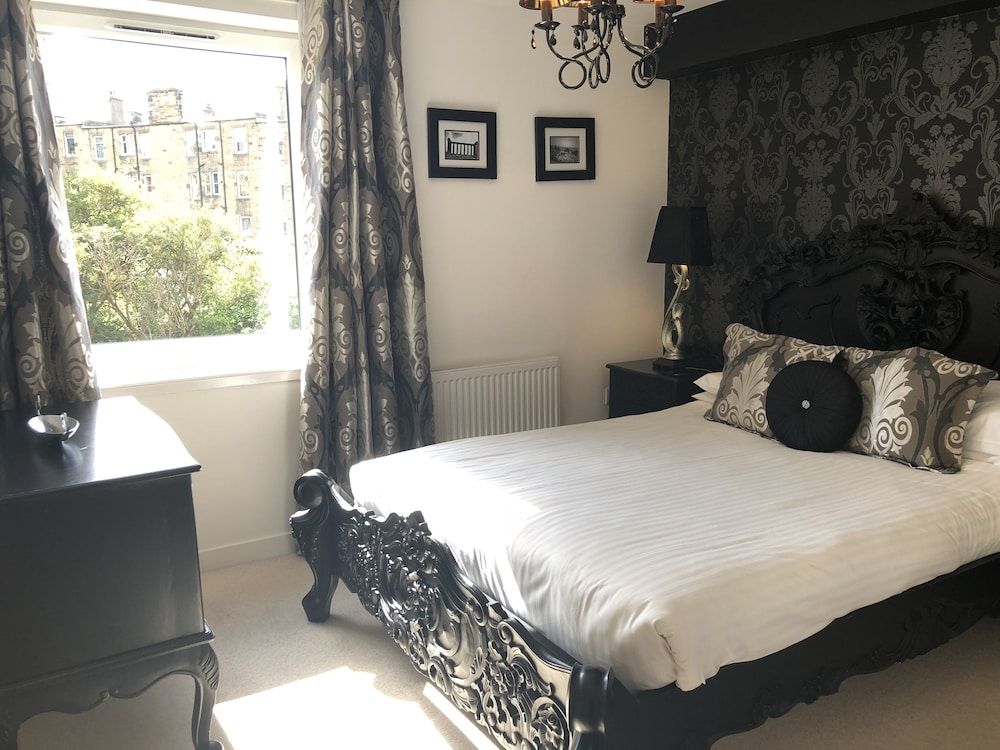 Oakhill Apartments Edinburgh (Ltd) Two-Bedroom Apartment 12