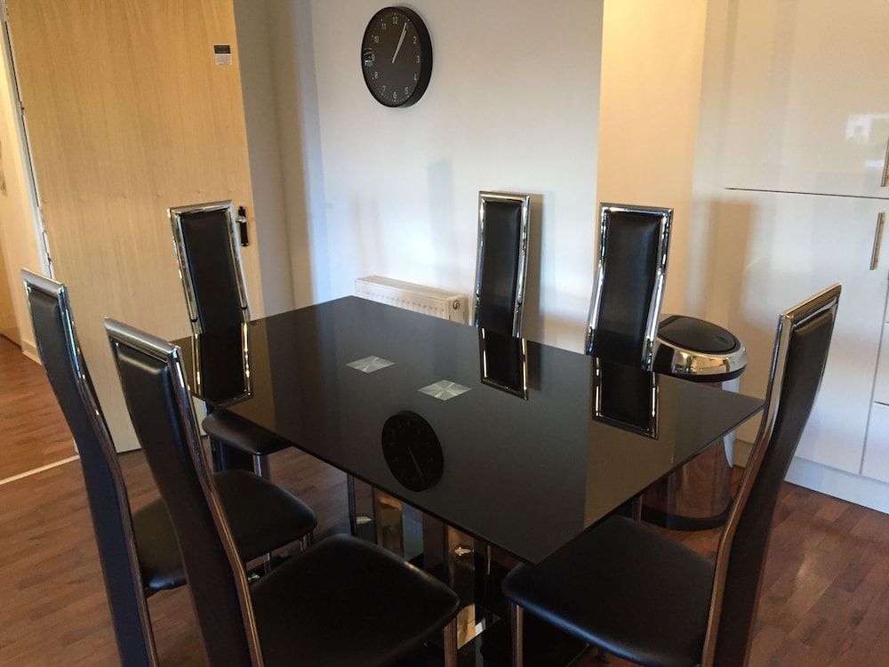 Oakhill Apartments Edinburgh (Ltd) Three-Bedroom Apartment 3