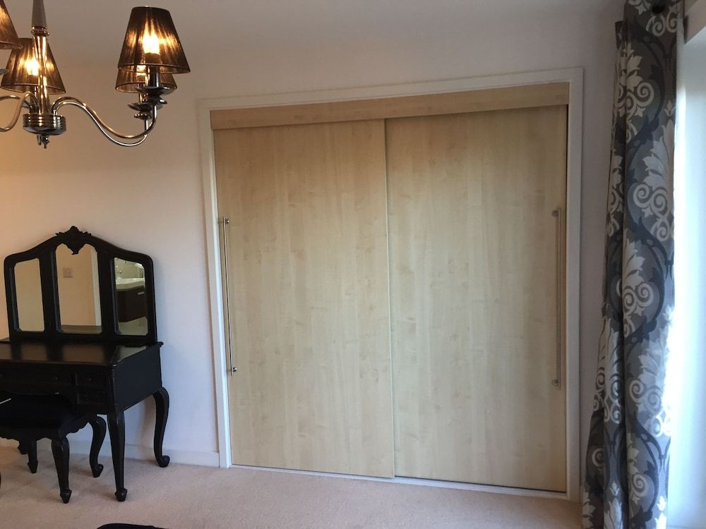 Oakhill Apartments Edinburgh (Ltd) Three-Bedroom Apartment 6