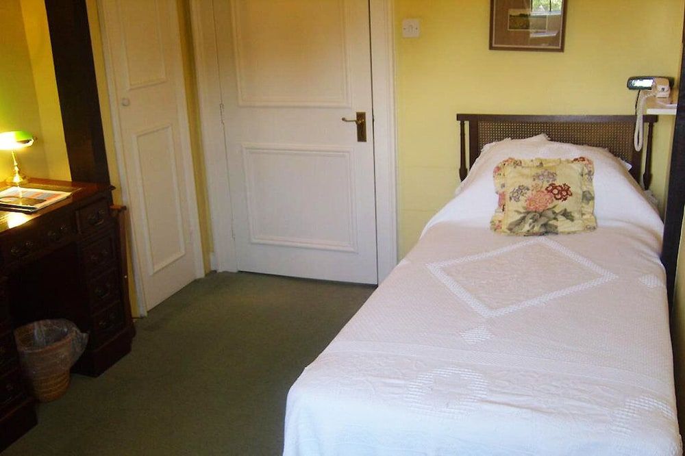 Guyers House Hotel Single Room 2