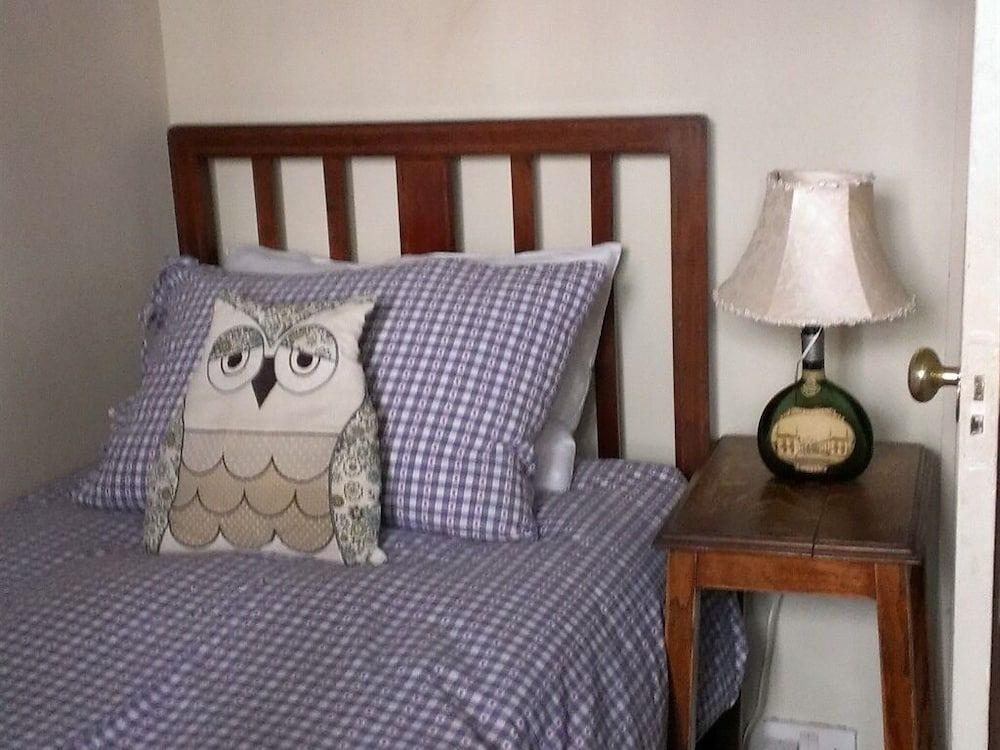 undefined Iolanthe 4