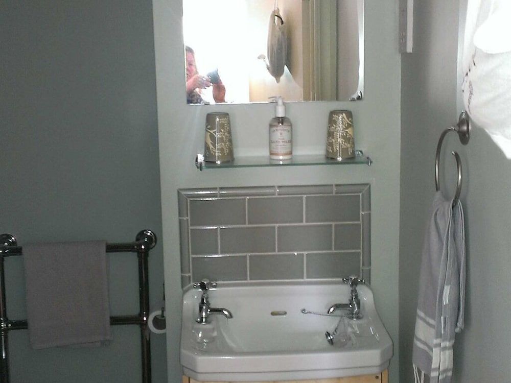 Iolanthe Comfort Double or Twin Room, Ensuite, Garden View 2