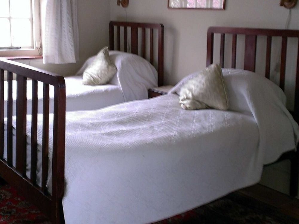 Iolanthe Comfort Triple Room, Shared Bathroom, Garden View 2