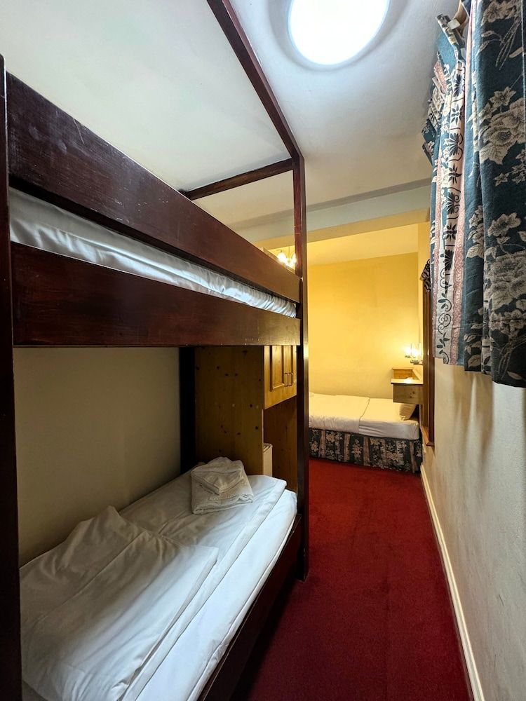 undefined Bridge Park Hotel 7