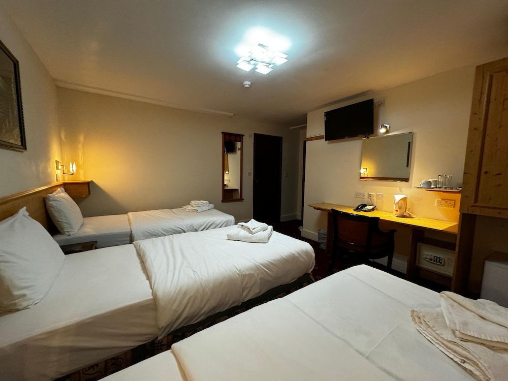 undefined Bridge Park Hotel 10