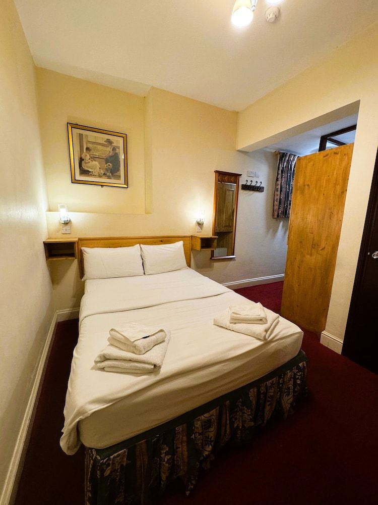 undefined Bridge Park Hotel 3