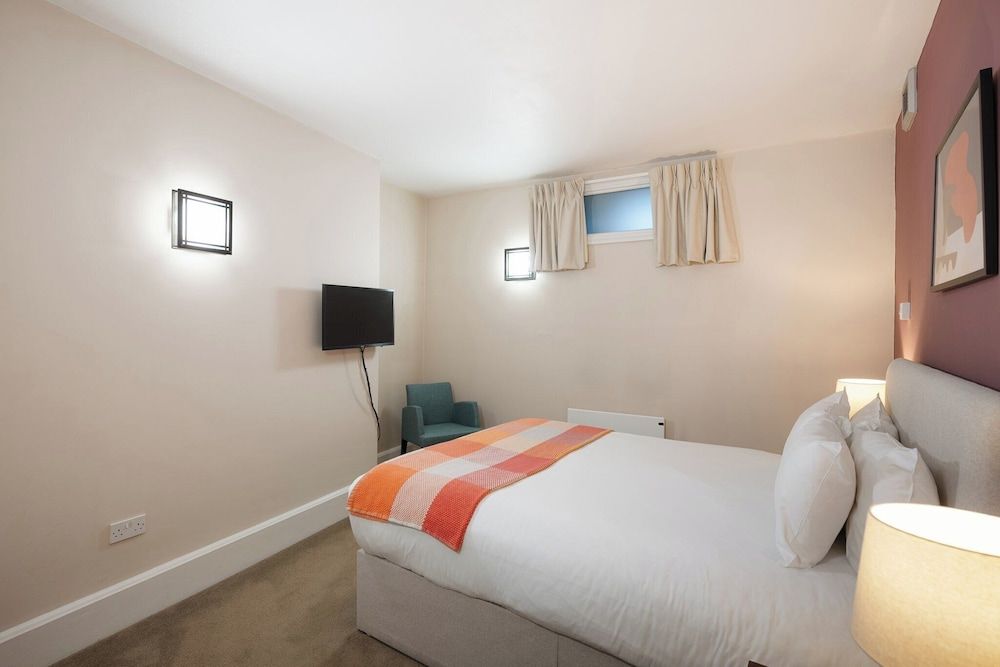 SACO Bristol- West India House One Bedroom Apartment Underground
