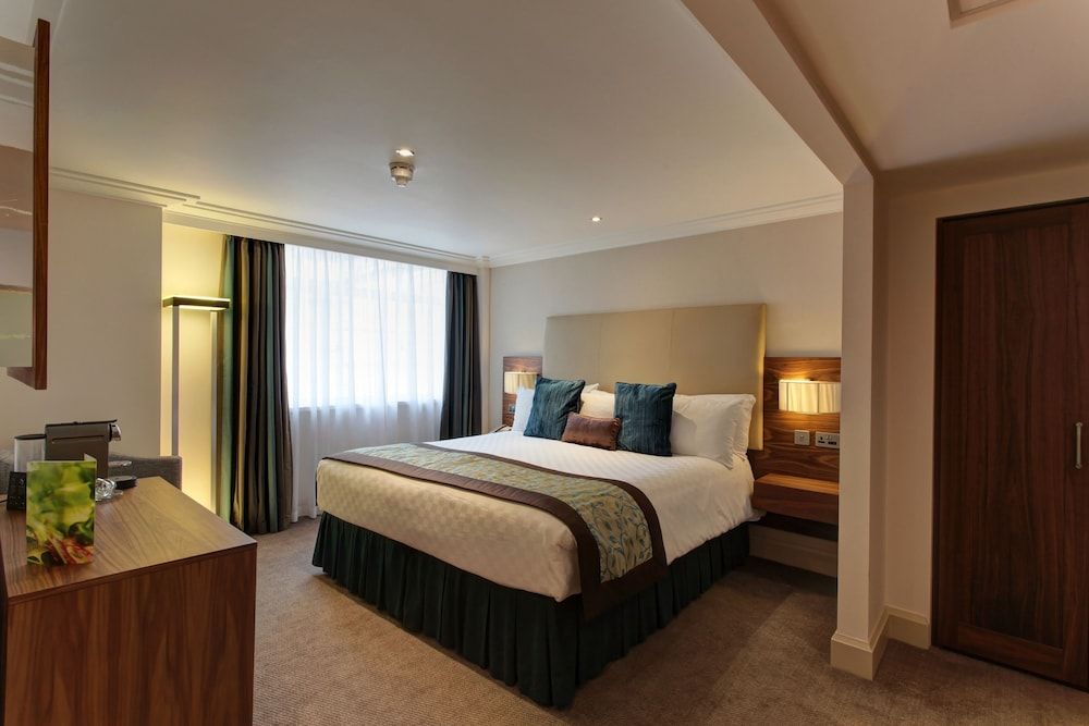 The Marble Arch Hotel, by Thistle Standard Double Room 2