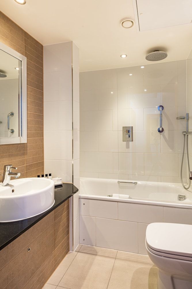 The Marble Arch Hotel, by Thistle Standard Double Room 5