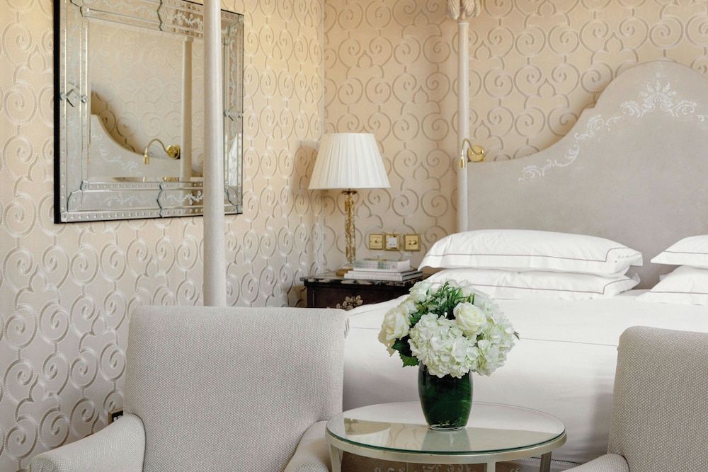 undefined The Chesterfield Mayfair 7