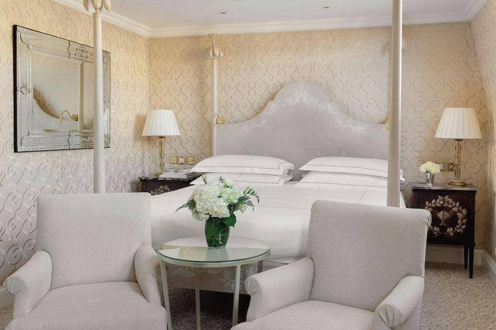 undefined The Chesterfield Mayfair 4