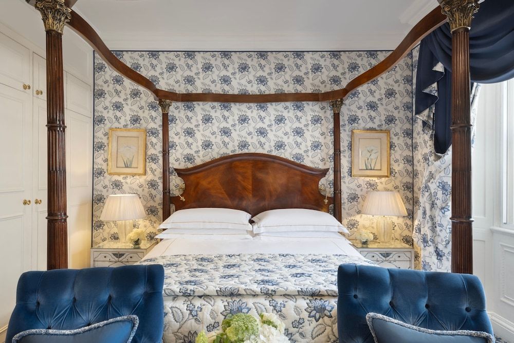 undefined The Chesterfield Mayfair 8