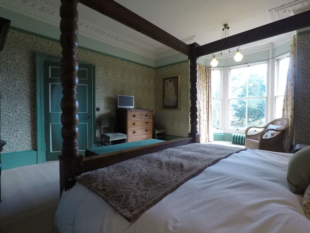 Cormiston Farm Traditional House, 3 Bedrooms 3