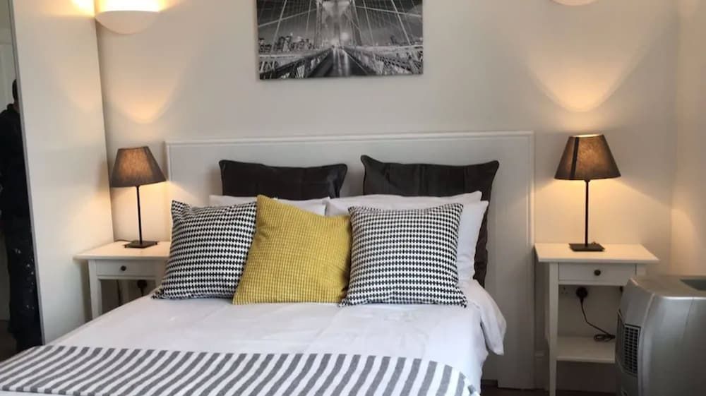 Standard Studio, Double, City View