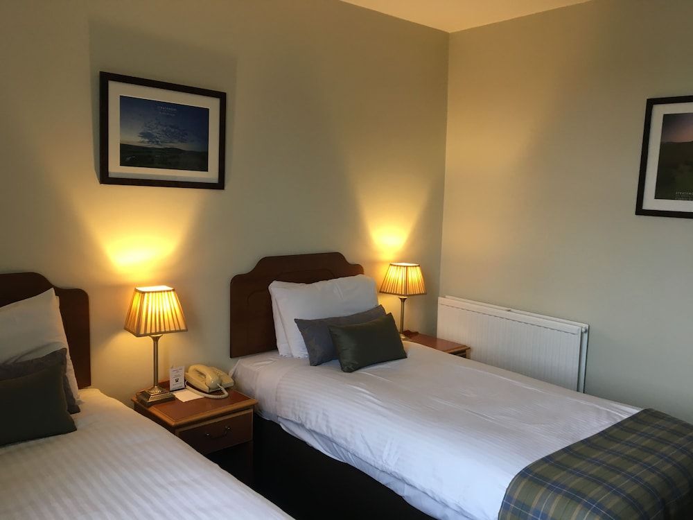 Nethybridge Hotel Superior Twin Room 6