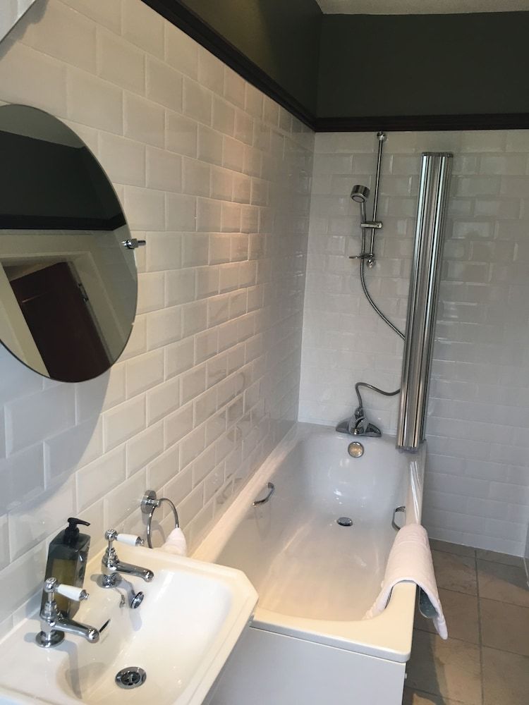 Nethybridge Hotel Superior Twin Room 8