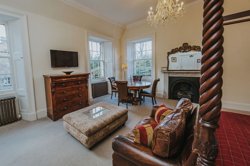 Carberry Tower Mansion House and Estate Superior Suite, 1 Bedroom 11