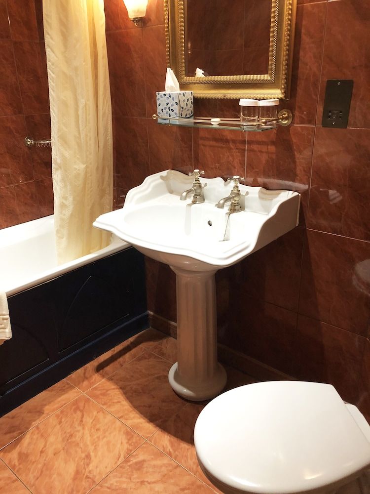 undefined Coombe Abbey Hotel 8