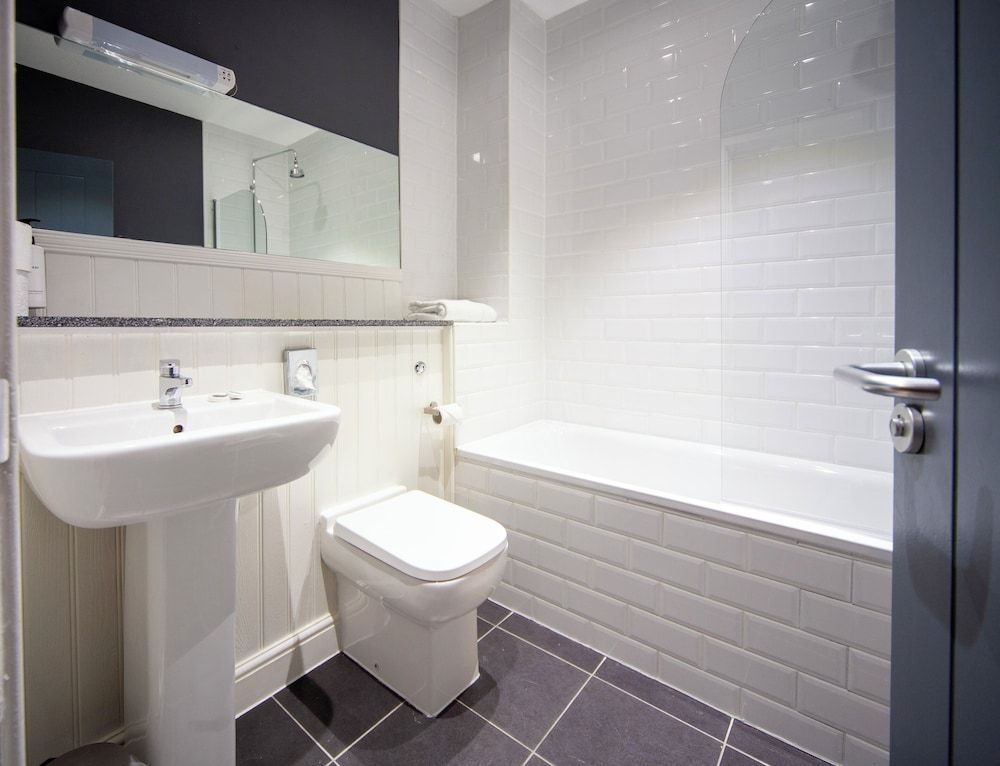 The Highfield Hotel Executive Double Room 9