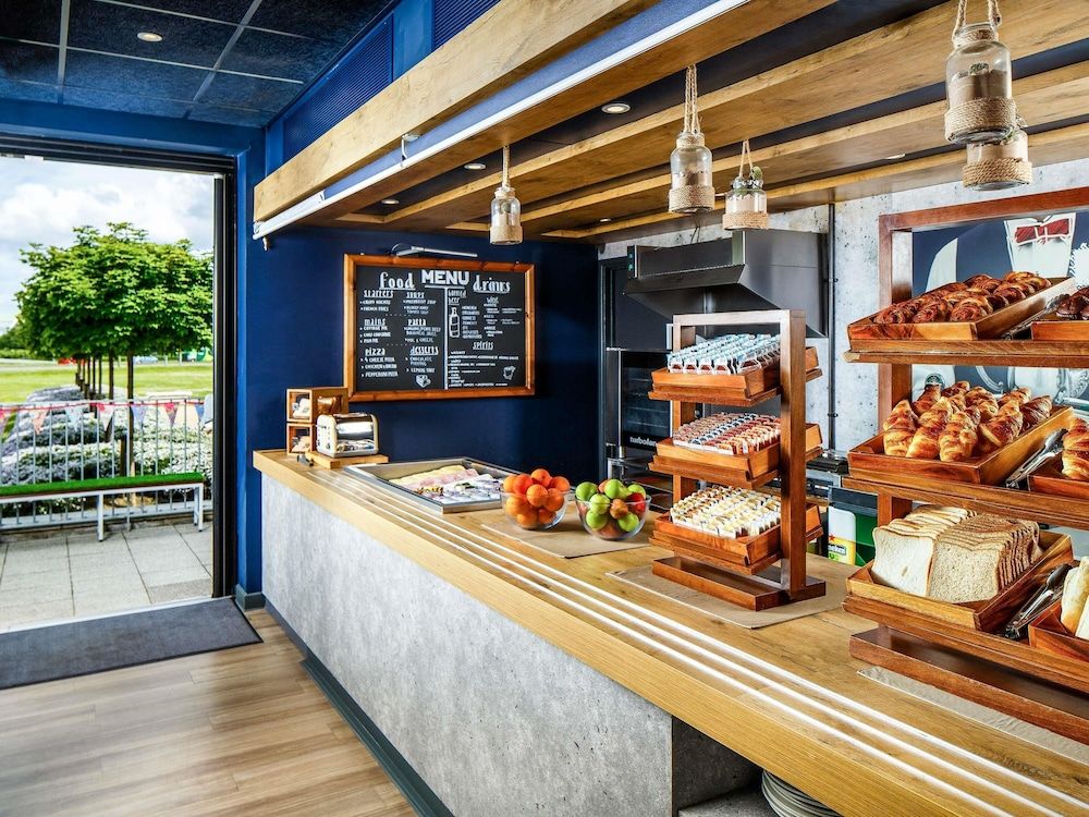 undefined ibis budget Edinburgh Park 10