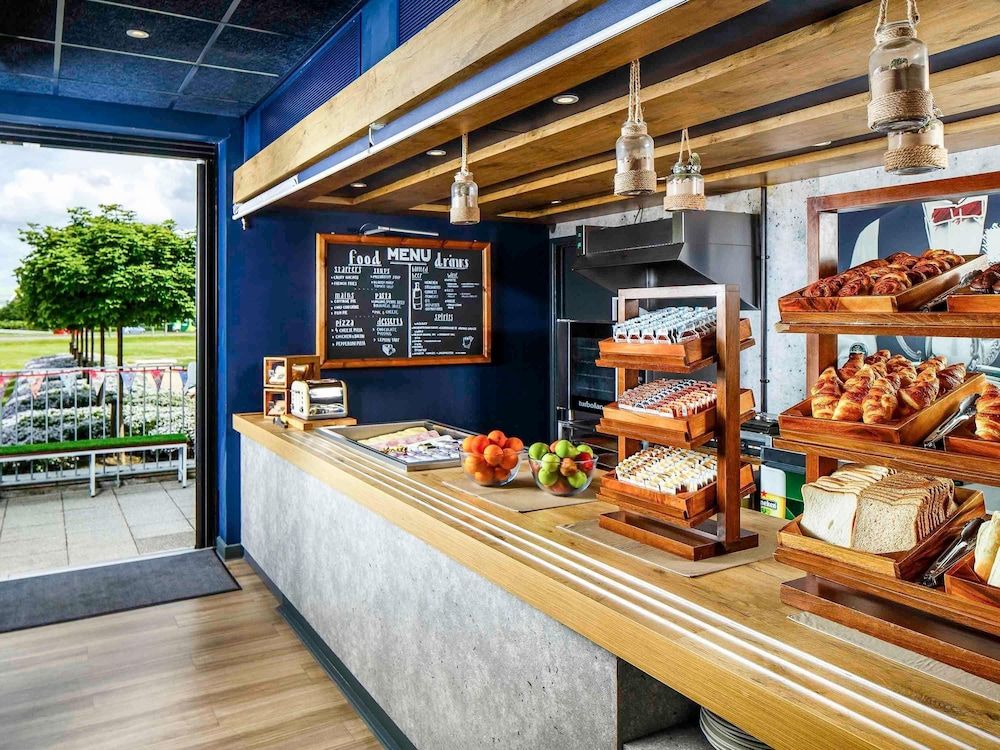 undefined ibis budget Edinburgh Park 10