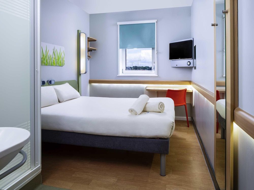 ibis budget Edinburgh Park Double Room, 1 Double Bed 3
