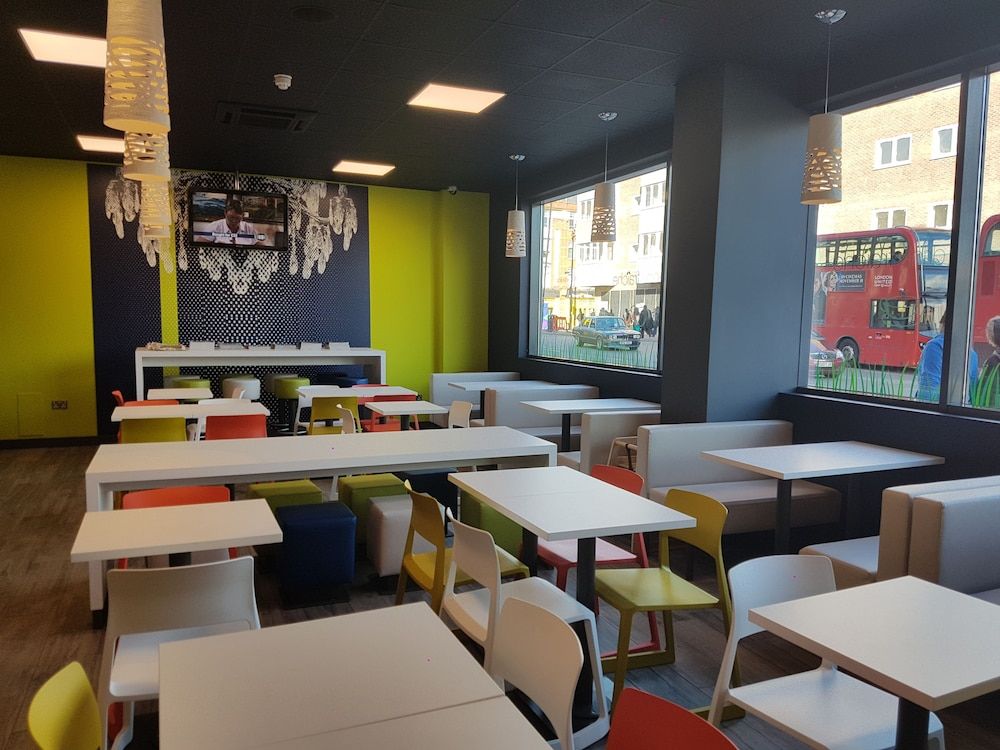 Food Court